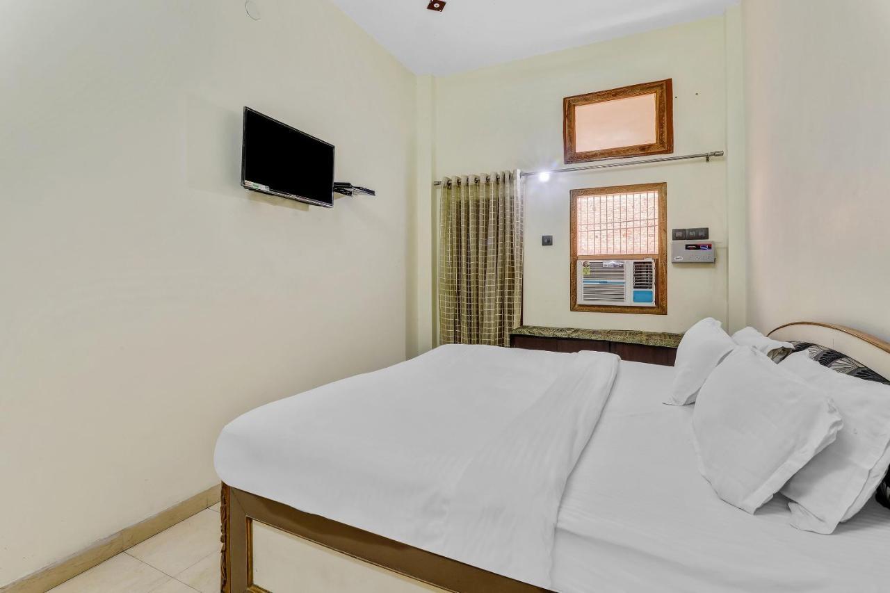 Hotel K V Palace Varanasi Exterior photo